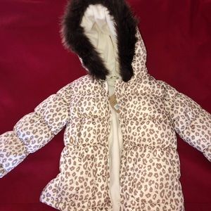 Snow Leopard Puffer jacket w faux fur